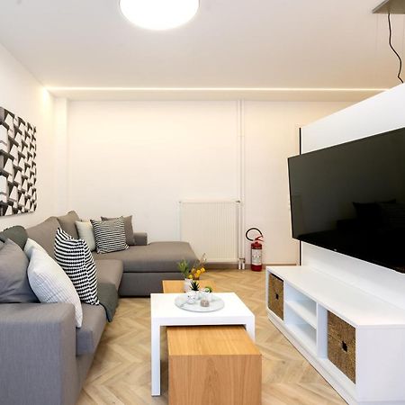 Pagrati'S Best Apartment Atenas Exterior foto
